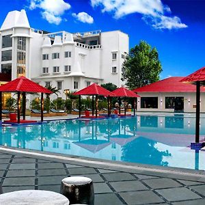 Tiaraa Hotels & Resorts